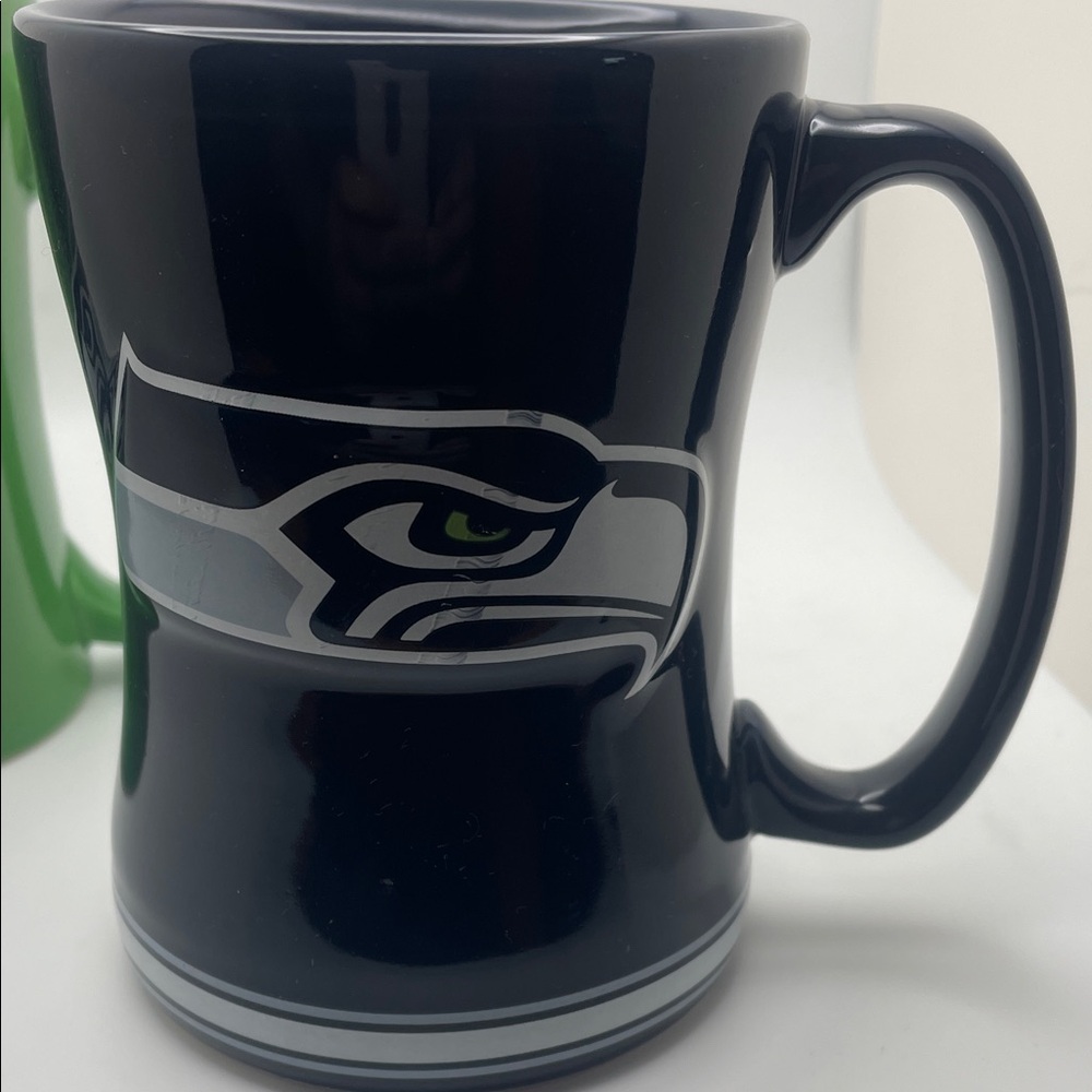 Superbowl Champions - Seattle Seahawks - NWT - Green and Blue Mugs Set - 12oz - Picture 2 of 11